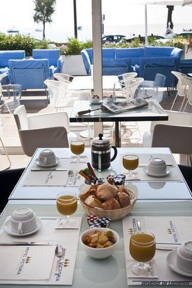 Victoria Hotel 4*